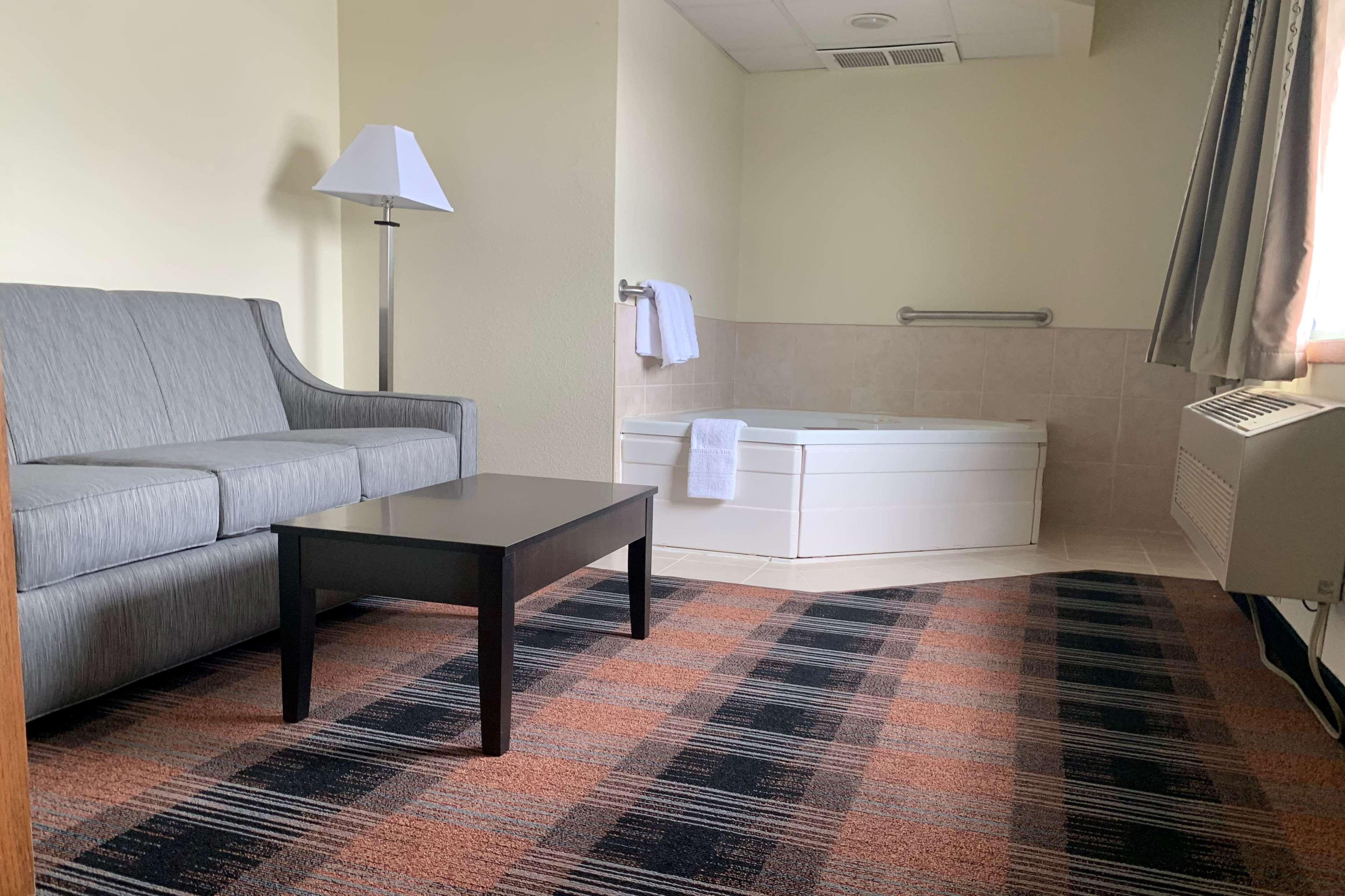 מלון Baymont By Wyndham Waupun מראה חיצוני תמונה
